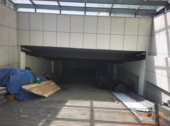 快速堆积门、硬质快速门、普通 PVC 快卷门 保温效果全面对比(图1) 高法地下车库堆积门安装前